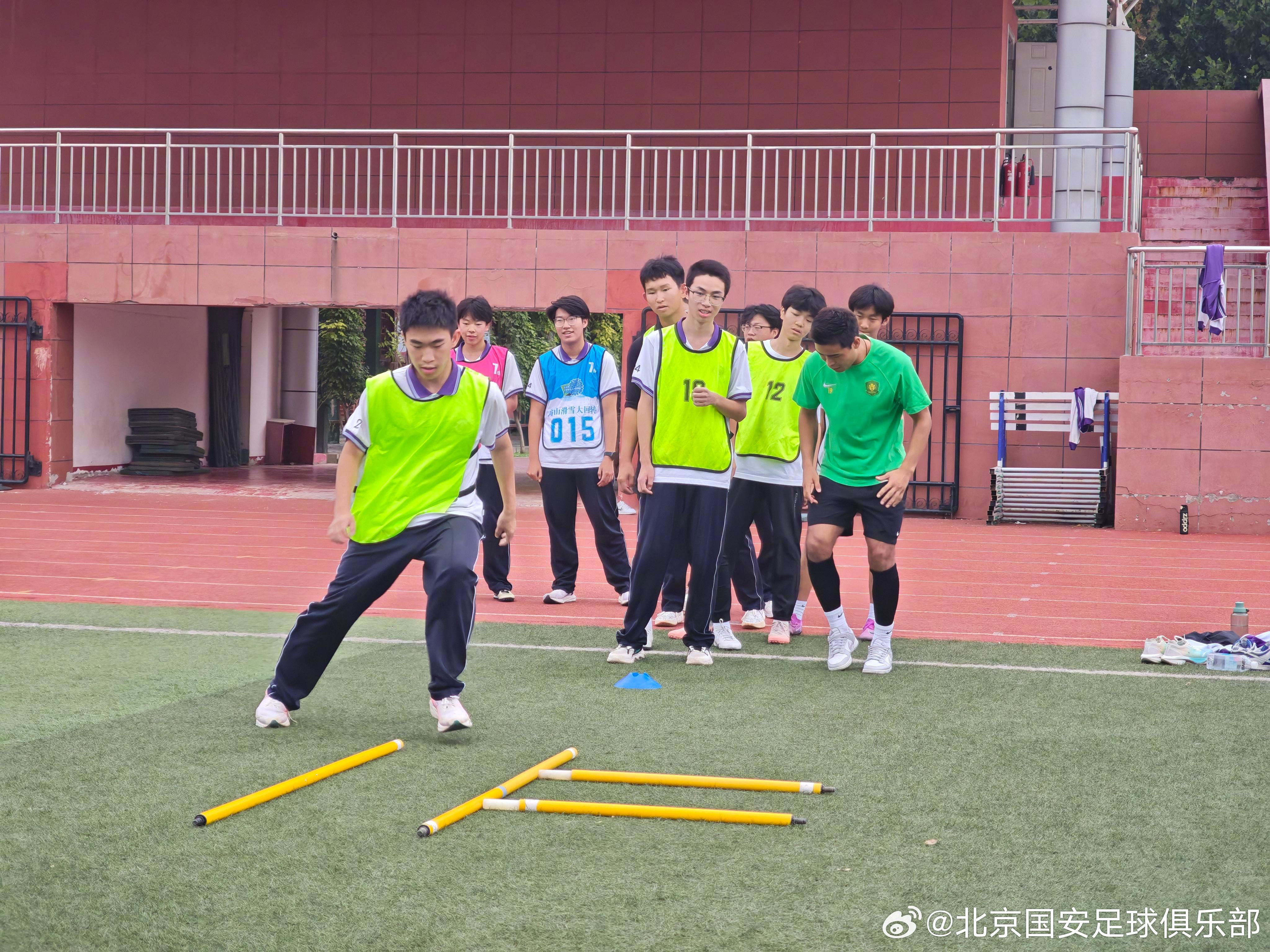 ue, dingy, bad ue, dingy, bad