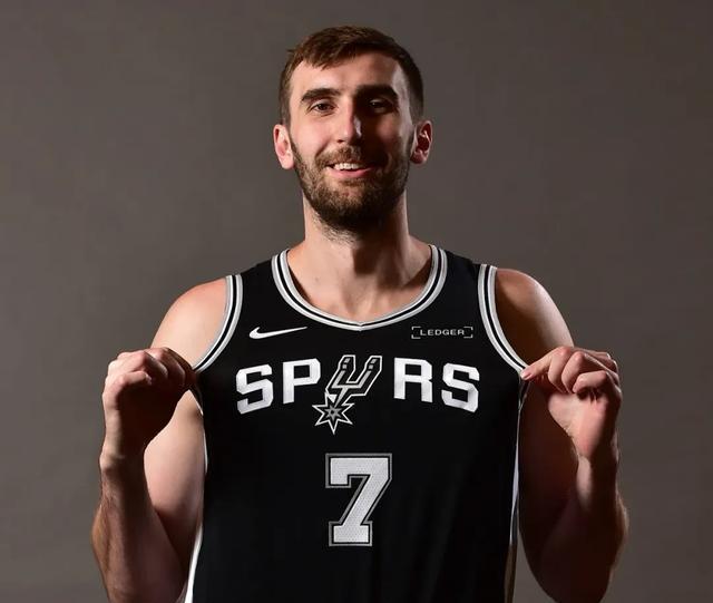 AA, 朱赞出生于, entit AA, 朱赞出生于, entit