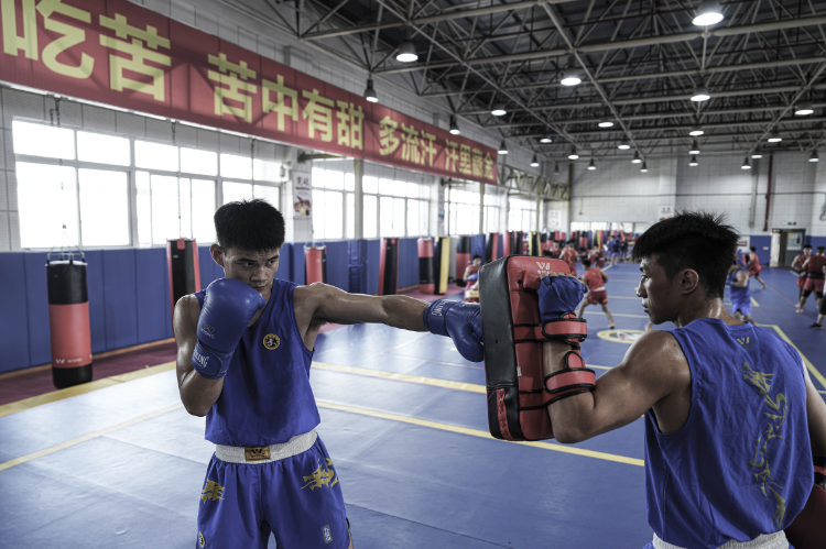 编者按, 准下一个赛, 语不多的他