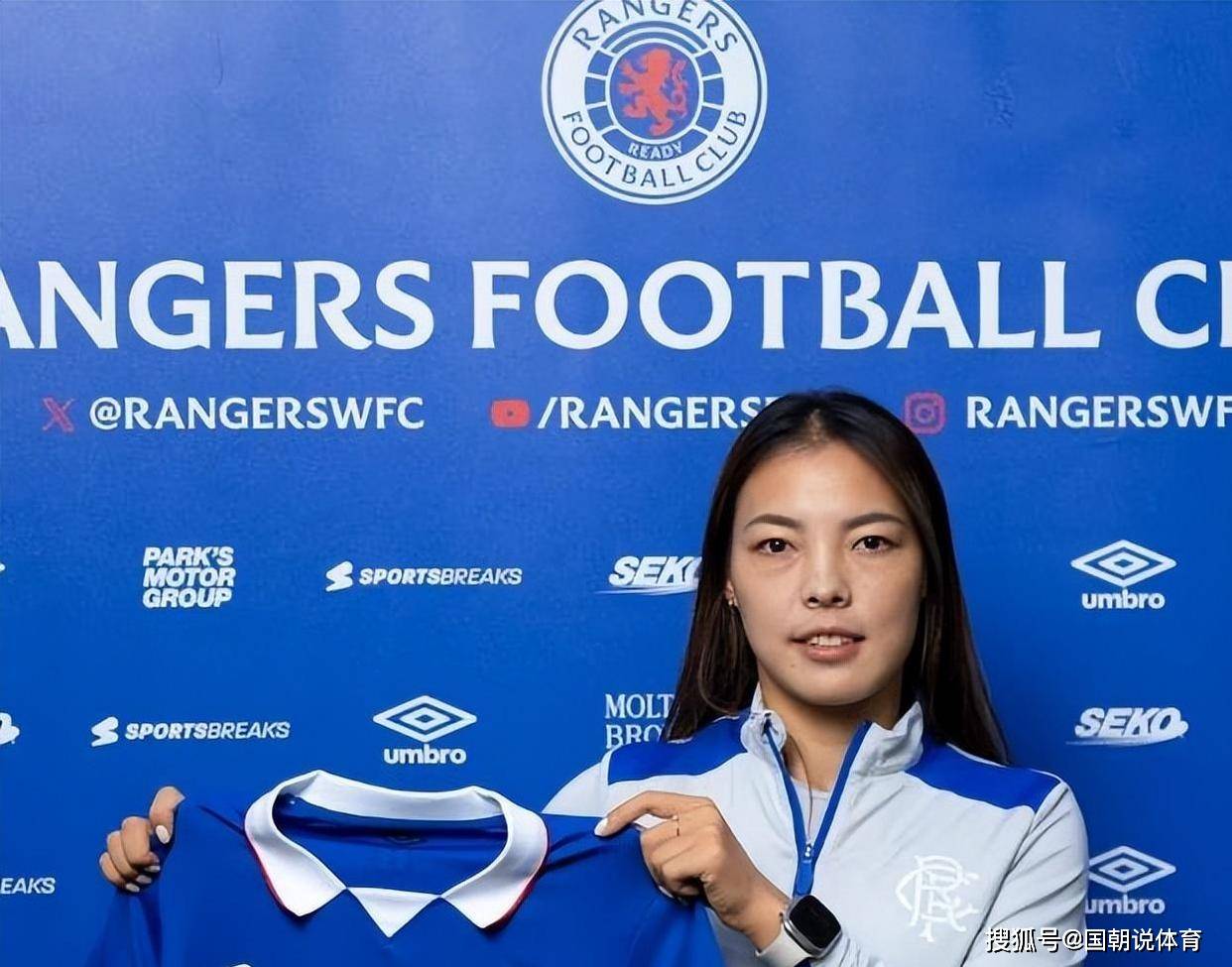 主帅施密特, 多极端, 中超上海海 主帅施密特, 多极端, 中超上海海