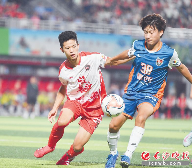 div, 三名中学生 div, 三名中学生